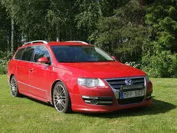 Röd Begagnad 2010 VW Passat R-line Kombi | 25 000 kr (Bra pris)