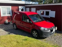 Röd Begagnad 2012 VW Caddy Minibuss | 47 500 kr (Marknadspris)