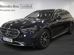 Mörkblå (nautiskblå metallic) Begagnad 2024 Mercedes E300 Kombi | 739 000 kr (Dyr)