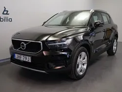 Svart Begagnad 2022 Volvo XC40 Momentum SUV | 288 500 kr (Bra pris)