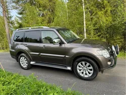 Brun Begagnad 2011 Mitsubishi Pajero SUV | 169 000 kr (Lite dyr)