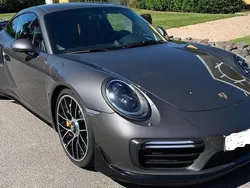 Grå Begagnad 2018 Porsche 911 Turbo S Sportkupé | 1 695 000 kr