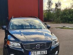 Grå Begagnad 2014 Volvo V70 Momentum Kombi | 139 000 kr (Marknadspris)