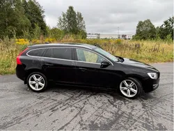 Svart Begagnad 2018 Volvo V60 Standard Kombi | 135 900 kr (Marknadspris)