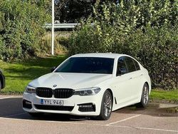 Vit Begagnad 2018 BMW 520 M Sport Sedan | 250 000 kr (Marknadspris)