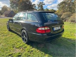 Svart Begagnad 2006 Mercedes E220 Kombi | 22 000 kr