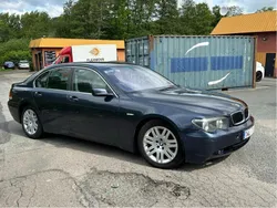 Blå Begagnad 2003 BMW 745 Sedan | 35 000 kr
