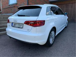 Vit Begagnad 2016 Audi A3 Sportback Attraction Halvkombi | 140 000 kr (Marknadspris)