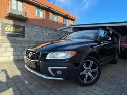 Svart Begagnad 2014 Volvo XC70 Summum SUV | 169 500 kr (Marknadspris)