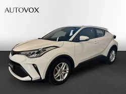 Vit Begagnad 2022 Toyota C-HR Active SUV | 279 898 kr (Marknadspris)