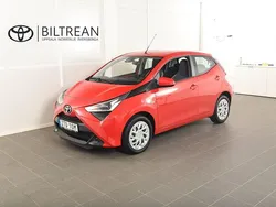 Röd Begagnad 2021 Toyota Aygo X-play Halvkombi | 139 900 kr (Marknadspris)