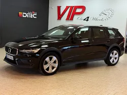 Svart Begagnad 2021 Volvo V60 CC Kombi | 289 800 kr (Bra pris)