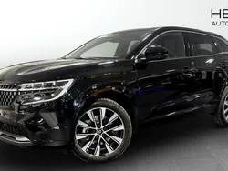 Svart (black) Begagnad 2025 Renault Austral Techno SUV | 379 900 kr