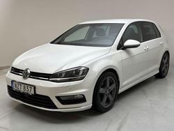 Vit Begagnad 2016 VW Golf VII R-line | 129 800 kr (Marknadspris)