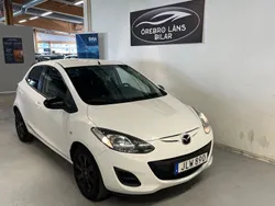 Vit Begagnad 2014 Mazda 2 Halvkombi | 59 900 kr (Bra pris)