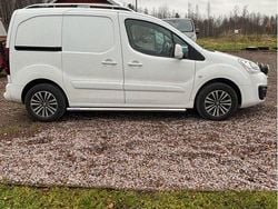 Vit Begagnad 2017 Peugeot Partner Van | 75 000 kr (Marknadspris)