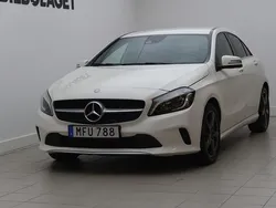 Vit Begagnad 2015 Mercedes A200 Halvkombi | 199 900 kr (Lite dyr)