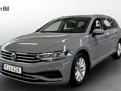 Grå Begagnad 2024 VW Passat Business Kombi | 309 800 kr (Bra pris)