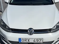 Vit Begagnad 2013 VW Golf VII Halvkombi | 79 000 kr (Marknadspris)
