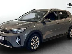 Grön (green) Begagnad 2023 Kia Stonic 4 SUV | 219 900 kr (Marknadspris)