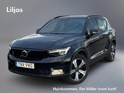 Svart Begagnad 2022 Volvo XC40 Core SUV | 324 900 kr