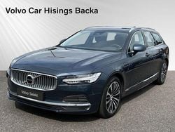 Blå Begagnad 2022 Volvo V90 Core Kombi | 369 900 kr (Marknadspris)