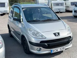 Ljusgrå Begagnad 2005 Peugeot 1007 Halvkombi | 24 900 kr