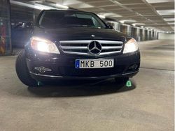 Svart Begagnad 2010 Mercedes C200 Sedan | 104 950 kr (Lite dyr)