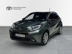 Grön Begagnad 2022 Toyota Aygo X Pulse SUV | 189 900 kr (Marknadspris)