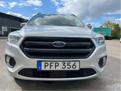 Grå Begagnad 2017 Ford Kuga ST-Line SUV | 189 000 kr (Lite dyr)