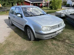 Silver Begagnad 2001 VW Golf IV Basis Halvkombi | 15 000 kr (Marknadspris)