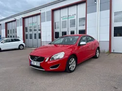 Röd Begagnad 2011 Volvo S60 Momentum Sedan | 79 900 kr (Marknadspris)