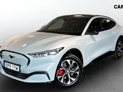 Vit Begagnad 2021 Ford Mustang Mach-E SUV | 469 900 kr