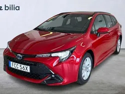 Röd Ny 2024 Toyota Corolla Active Kombi | 329 900 kr (Marknadspris)