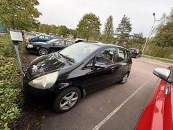 Svart Begagnad 2008 Honda Jazz Halvkombi | 10 000 kr (Marknadspris)