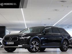 Svart Begagnad 2020 Volvo V90 CC Momentum Kombi | 364 900 kr (Marknadspris)