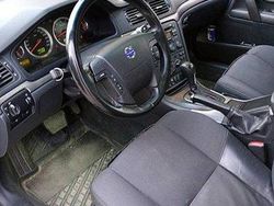 Silver Begagnad 2005 Volvo S80 Momentum Sedan | 20 000 kr (Marknadspris)