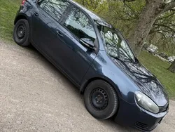 Grå Begagnad 2010 VW Golf VI Halvkombi | 51 990 kr (Marknadspris)