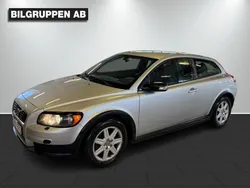 Ljusgrå (grå) Begagnad 2007 Volvo C30 Kinetic Halvkombi | 34 900 kr (Marknadspris)