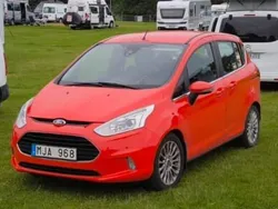 Röd Begagnad 2013 Ford B-MAX Minibuss | 64 900 kr