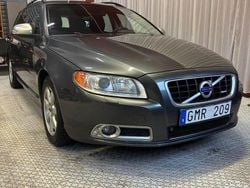 Grå Begagnad 2011 Volvo V70 R-Design Kombi | 84 900 kr (Marknadspris)