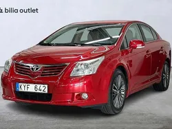 Mörkröd Begagnad 2010 Toyota Avensis Premium Sedan | 94 900 kr (Marknadspris)