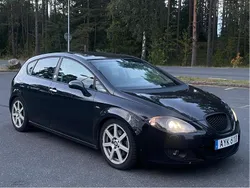 Svart Begagnad 2006 Seat Leon Halvkombi | 28 000 kr (Marknadspris)