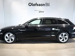 Svart Begagnad 2023 Audi A4 S-Line Kombi | 379 000 kr (Bra pris)