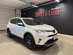 Vit Begagnad 2016 Toyota RAV4 Plus SUV | 204 900 kr (Dyr)