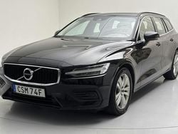 Svart Begagnad 2022 Volvo V60 Kombi | 274 900 kr (Superpris)