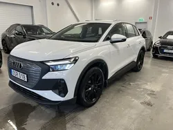 Glaciärvit metallic Begagnad 2023 Audi Q4 e-tron Proline SUV | 399 000 kr (Bra pris)