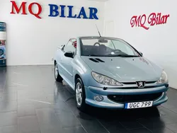 Ljusgrå Begagnad 2003 Peugeot 206 CC Cab | 34 900 kr (Lite dyr)