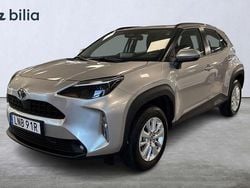 Silver Begagnad 2025 Toyota Yaris Hybrid Active SUV | 289 900 kr (Marknadspris)