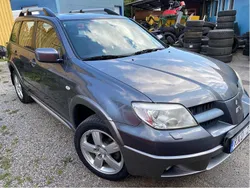 Grå Begagnad 2006 Mitsubishi Outlander SUV | 70 000 kr